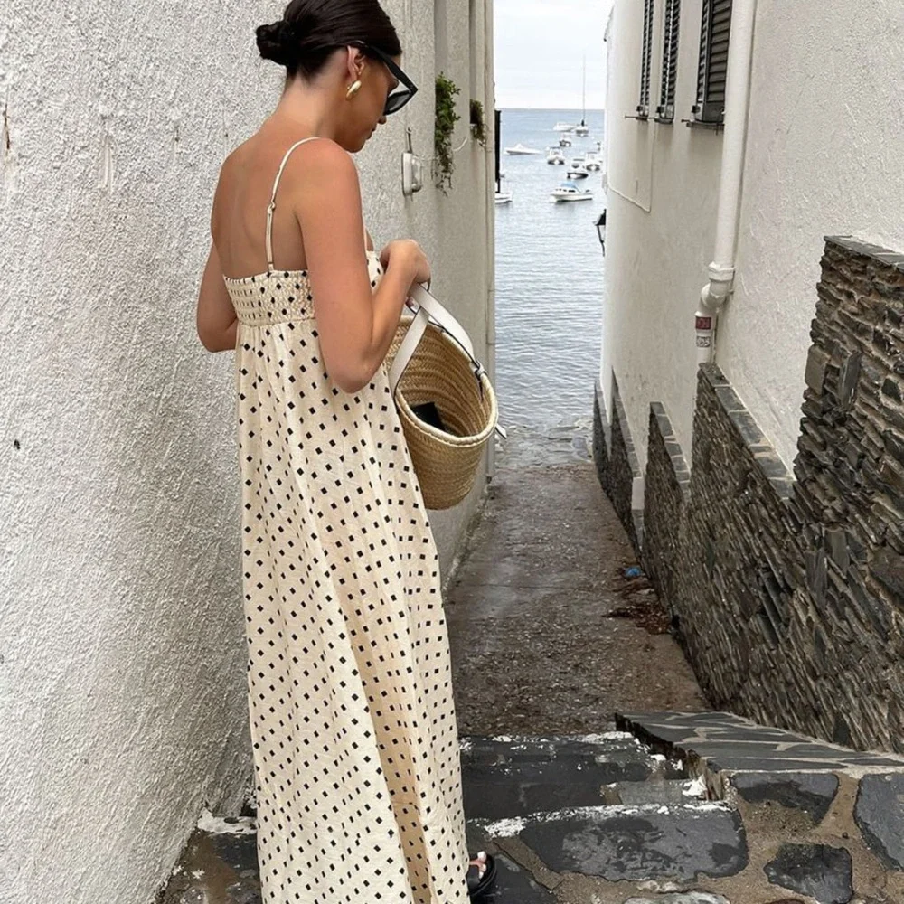 Elegant Polka Dot Maxi Dress - Picture 2 of 3